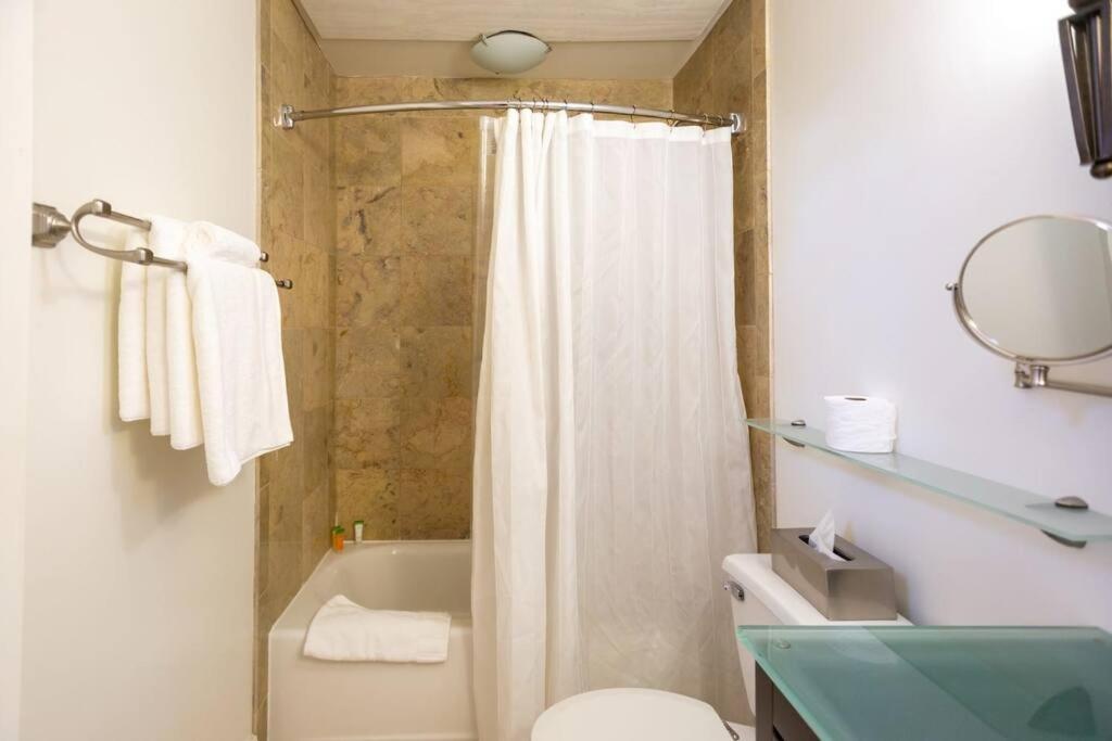 Nice + Cozy Studio In Durham, Steps Away From Duke Apartment Luaran gambar